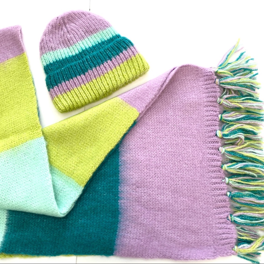 Gap Knit Scarf and Hat Set- NWT